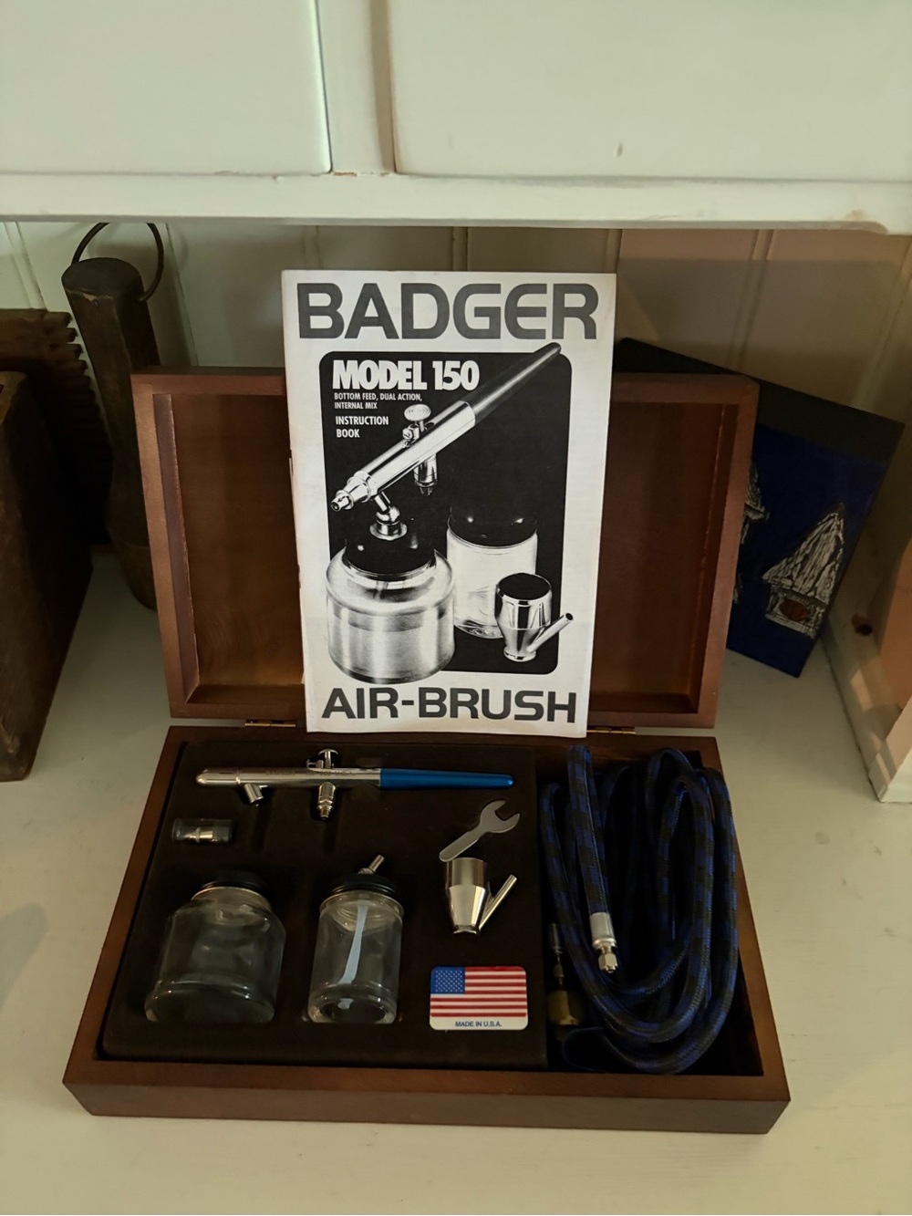 Badger Model 150 Airbrush Kit - Blue & Silver